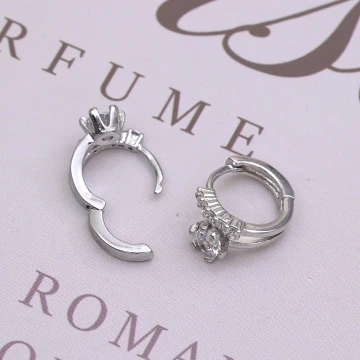 雙層環繞單鑽×耳扣.avif