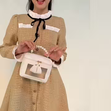 珍珠提把透明小窗晒娃立體包×斜背包×黑色