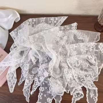 花團錦簇×純白蕾絲×三角頭巾