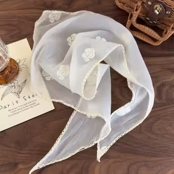 薄紗白玫瑰×三角頭巾