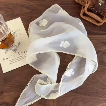 薄紗白玫瑰×三角頭巾