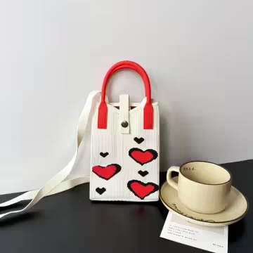 小小紅心&times;針織&times;斜背包