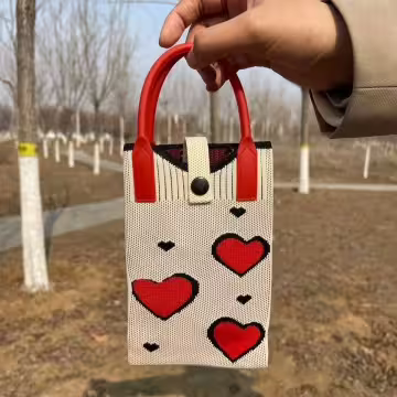 小小紅心&times;針織&times;斜背包