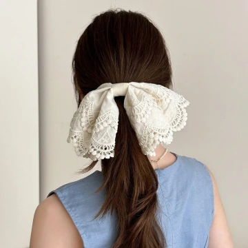 白蕾絲刺繡蝴蝶結×蝴蝶夾×髮夾.avif