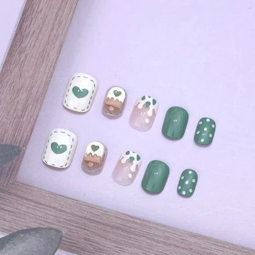 蔚藍立體小乳牛亮面×穿戴式手指甲片×二十四入 .avif