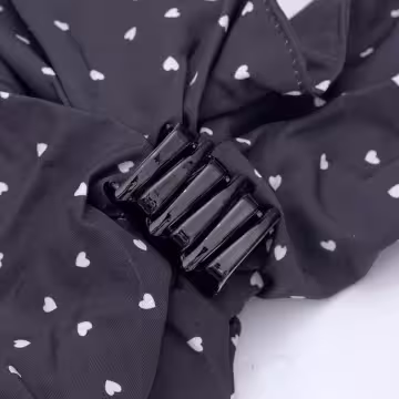 小愛心方巾珍珠&times;抓夾&times;共二色