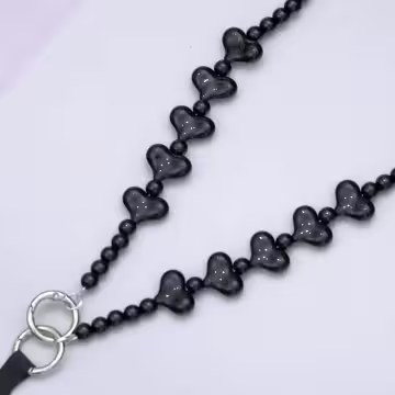 黑色愛心串串&times;手機斜背雙勾掛繩