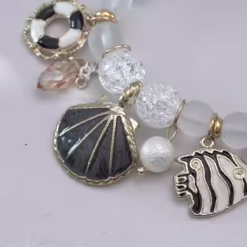 甜美貝殼海洋熱帶魚×固定式串珠手環×黑色