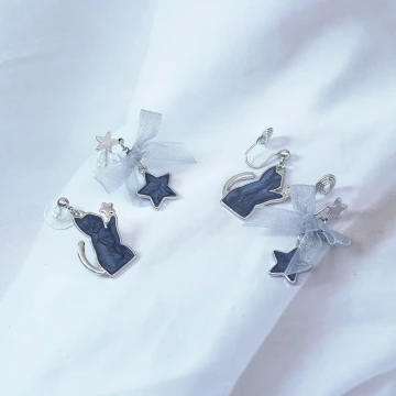 炫藍貓咪蝴蝶結星星×不對稱吊墜耳環.avif