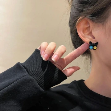 異瞳喵星人×吊墜耳環.avif