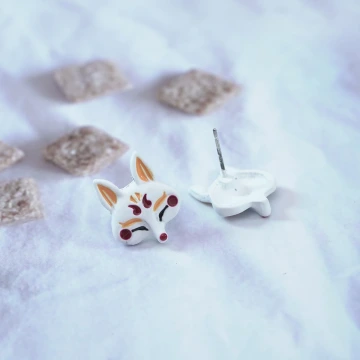 白色火狐狸×吊墜耳環.avif