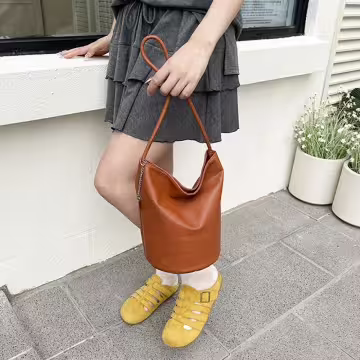 皮革圓身水桶包×肩背包×棕咖