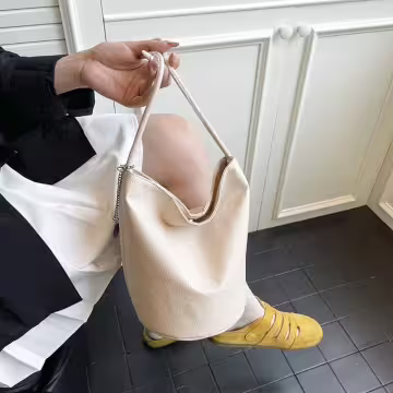皮革圓身水桶包×肩背包×白色