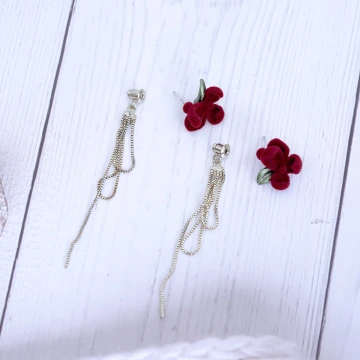 金橢圓紅底鑲鑽亮面×穿戴式手指甲片×二十四入 .avif