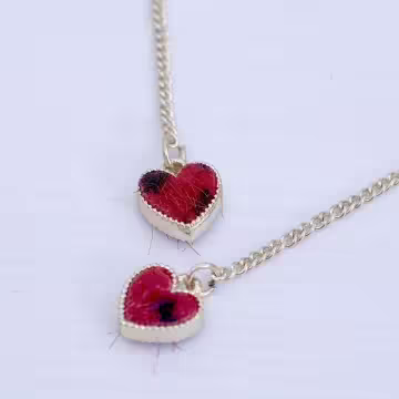 植絨紅豹愛心&times;不對稱吊墜耳環