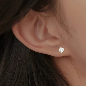 925銀針× 花苞待放×耳勾.avif