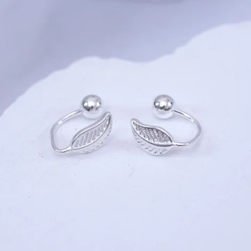 925銀針× 花苞待放×耳勾.avif