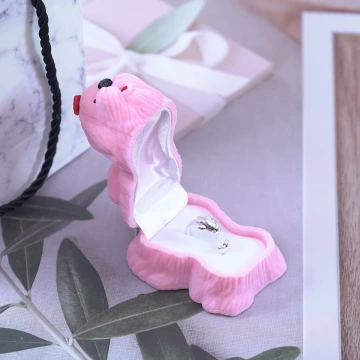 粉紅小狗&times;適用戒指/項鍊/手鍊&times;絨布盒.avif