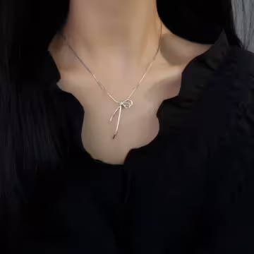 925銀飾&times;隨心線條蝴蝶結&times;鎖骨項鍊