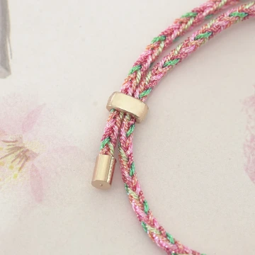 平安喜樂&times;粉紅五彩繩&times;拉繩手鍊.avif