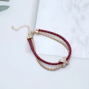 紅繩金線交叉&times;雙層手鍊.avif