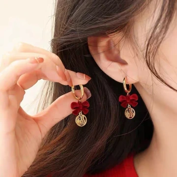 福字紅領結&times;吊墜耳扣.avif