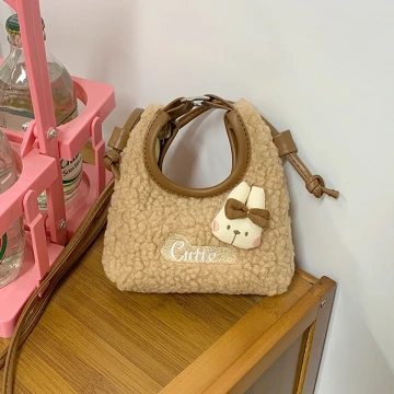Cutie小兔羊羔捲毛&times;斜背包&times;卡其.avif