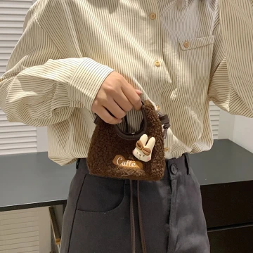 Cutie小兔羊羔捲毛&times;斜背包&times;棕咖.avif