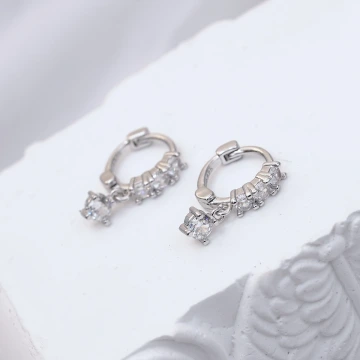 925銀針&times;單排鋯石垂鑽&times;耳扣.avif