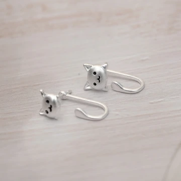 925銀針&times;小貓賣萌&times;後掛式耳環.avif