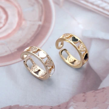 金愛心鏤空晶鑽&times;開口戒指.avif