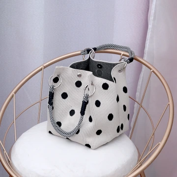 黑色波點&times;針織手提袋.avif