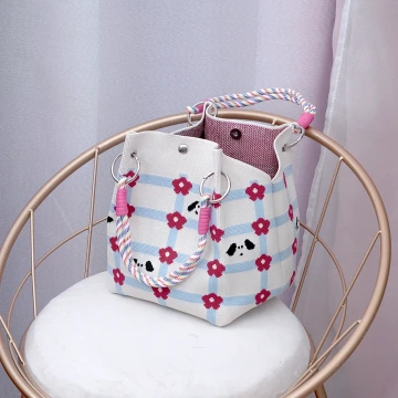 紅花小狗&times;針織手提袋.avif