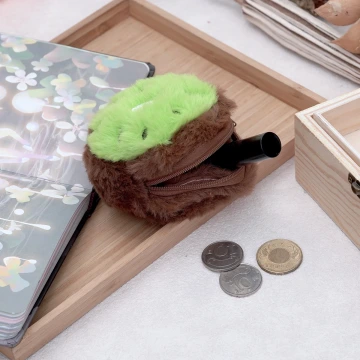 奇異果毛絨絨&times;掛件零錢包.avif