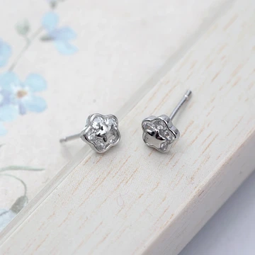 925銀針&times;五芒星梅花&times;耳環.avif