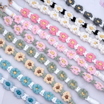 銀珠愛心鏡子&times;手機掌上掛繩&times;黑色.avif