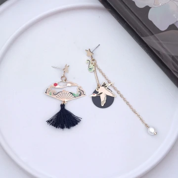 墨染仙鶴&times;不對稱三角耳夾.avif