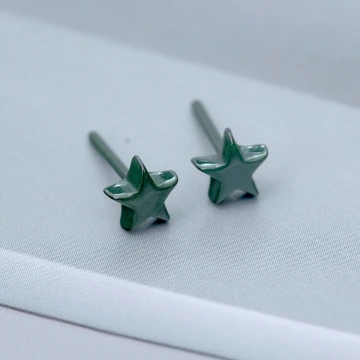 紅點壓花&times;三角耳夾.avif